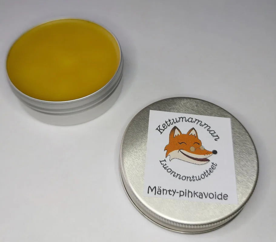 Ketunpojan hillotuotteet rivissä